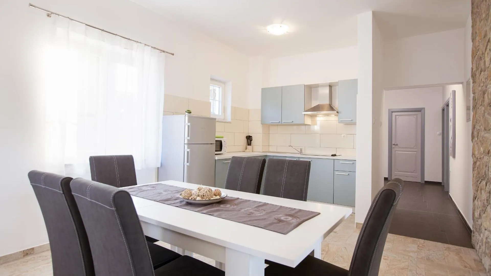 Villa Sky With Pool Vrh
